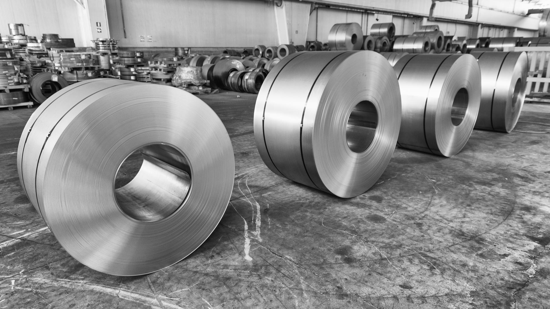 Read more about the article Por que o aço é um dos materiais mais versáteis da indústria?